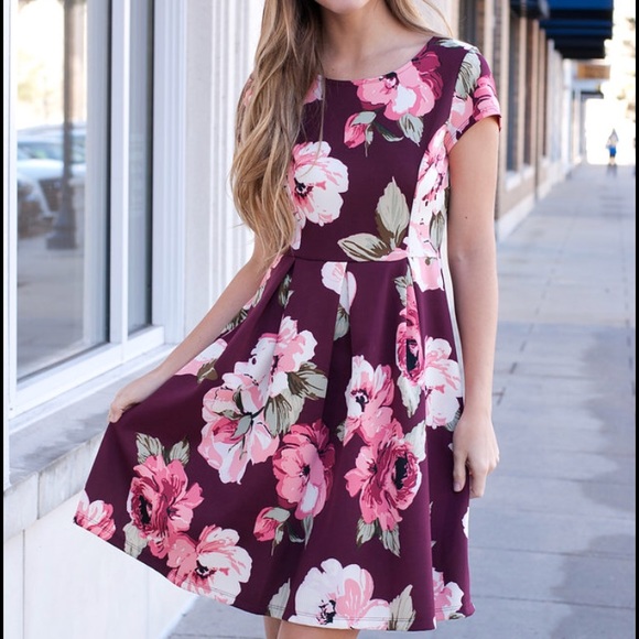 ❤️❗️Last 2! S-M Wine Floral Dress - Picture 3 of 7